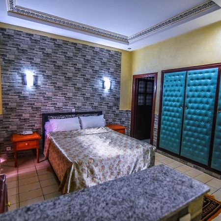 Hotel Bougafer Tinghir Bagian luar foto