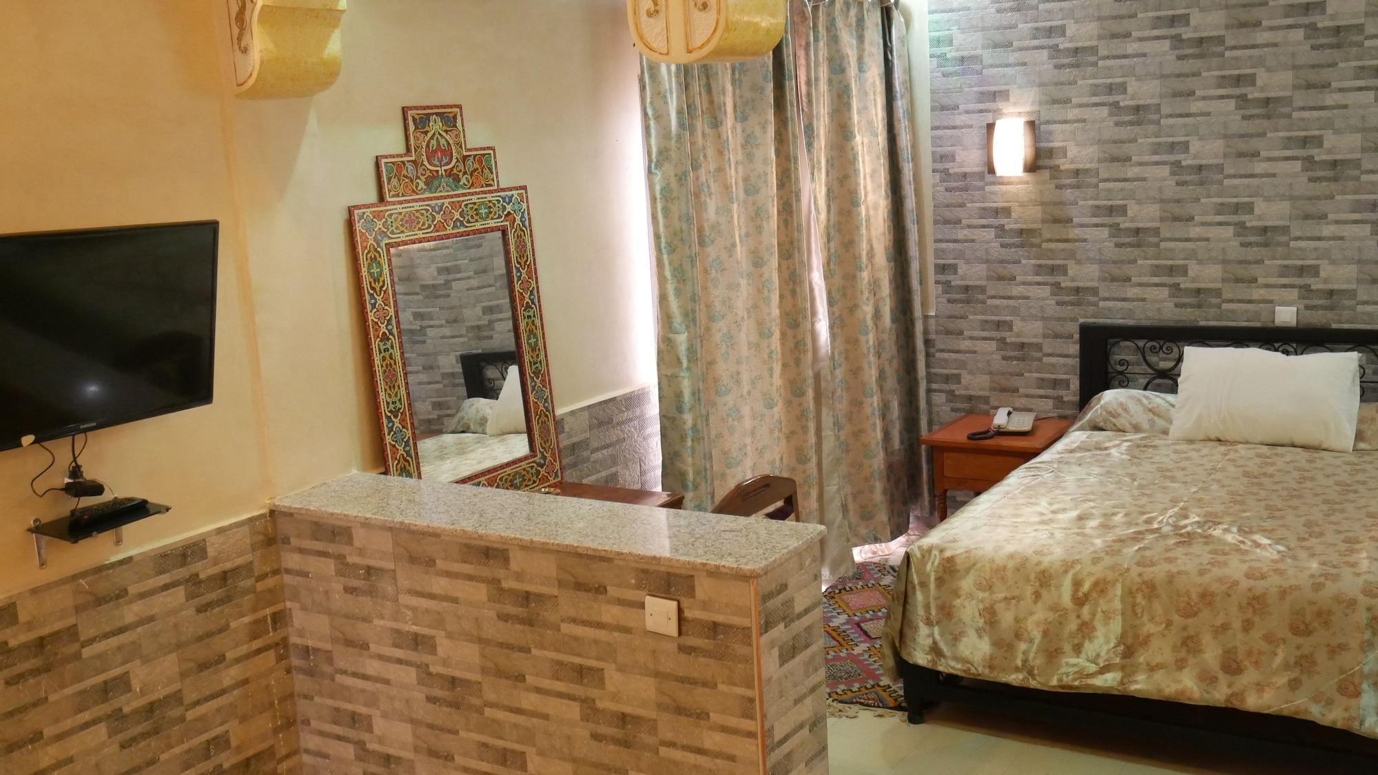 Hotel Bougafer Tinghir Bagian luar foto