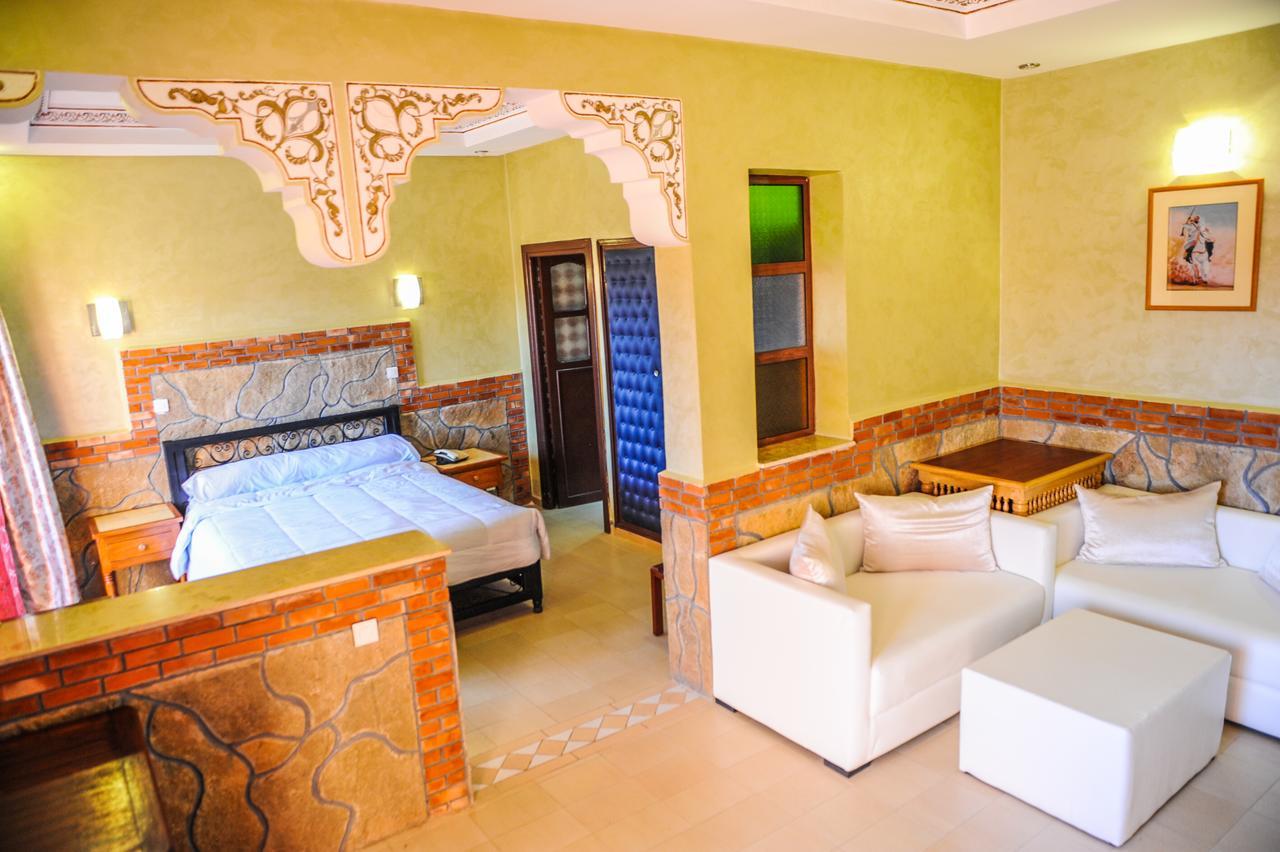 Hotel Bougafer Tinghir Bagian luar foto