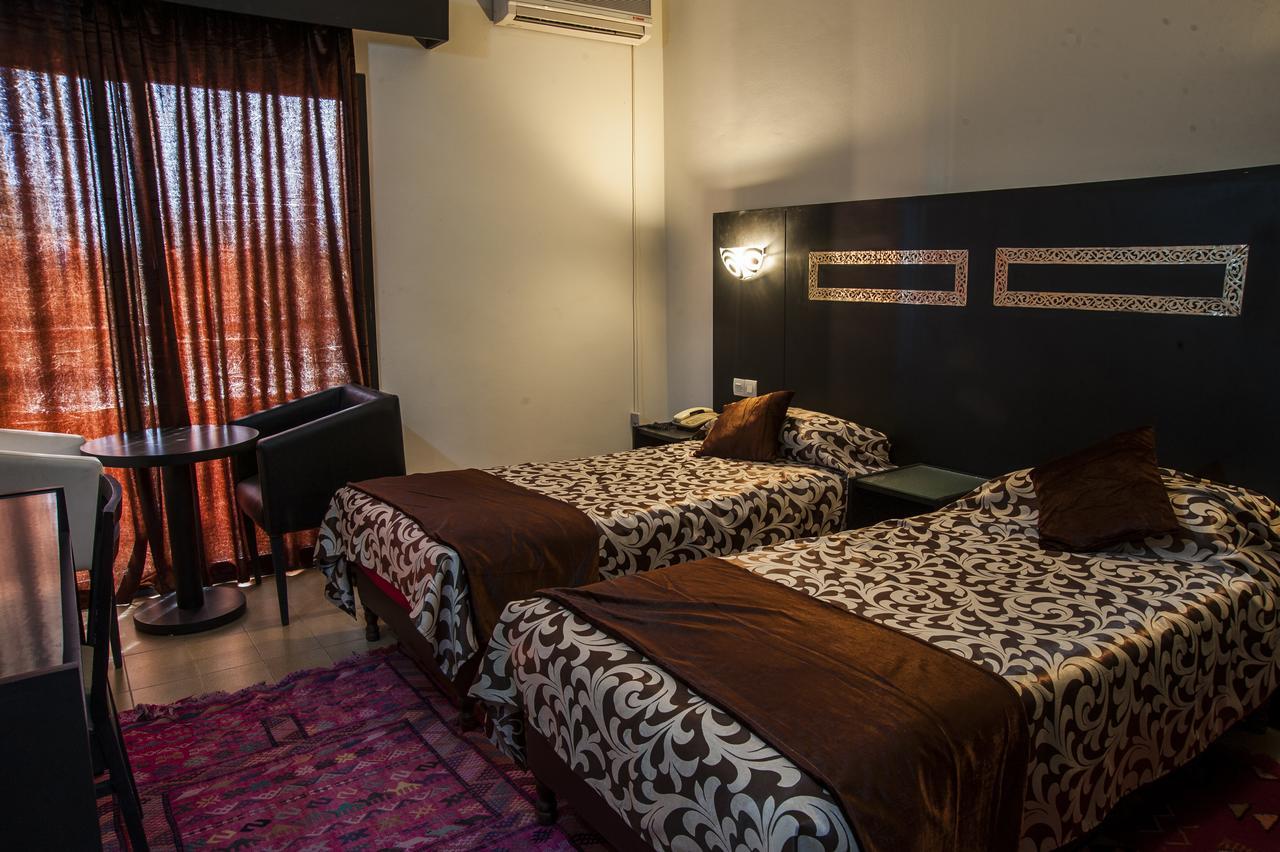 Hotel Bougafer Tinghir Bagian luar foto