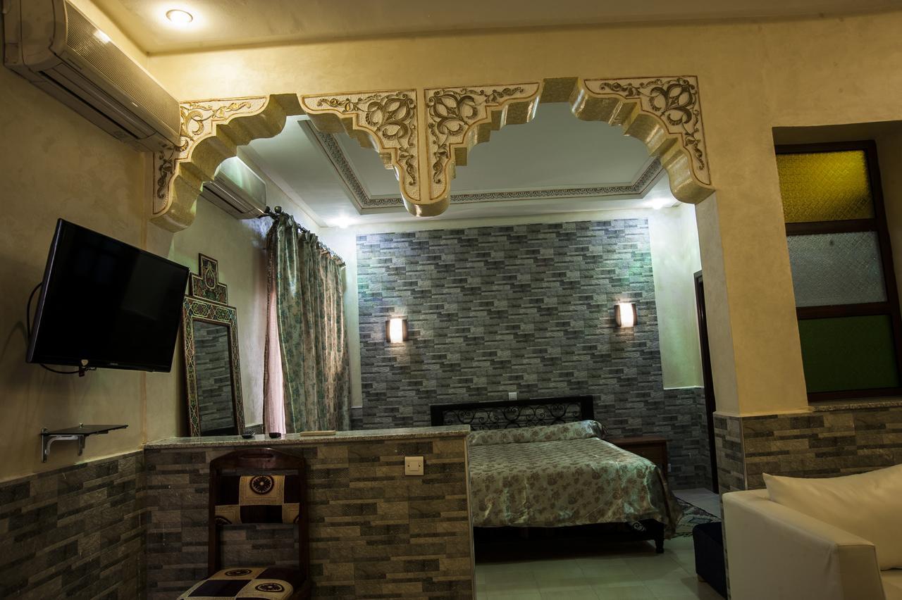 Hotel Bougafer Tinghir Bagian luar foto