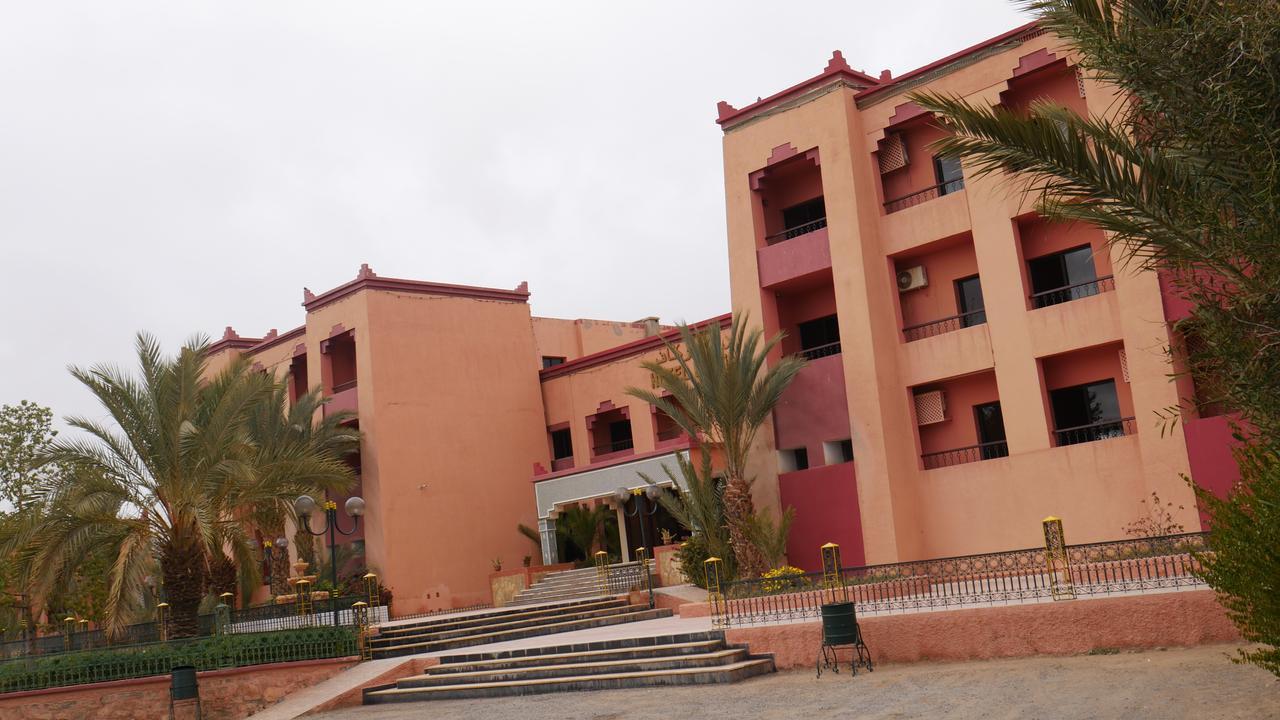 Hotel Bougafer Tinghir Bagian luar foto