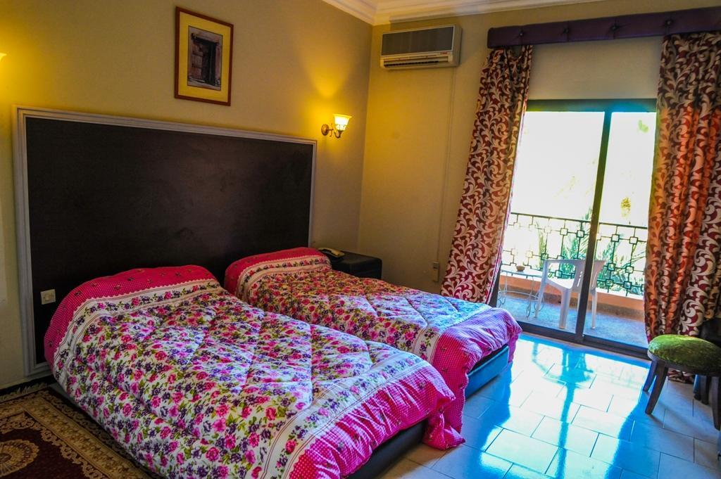 Hotel Bougafer Tinghir Bagian luar foto